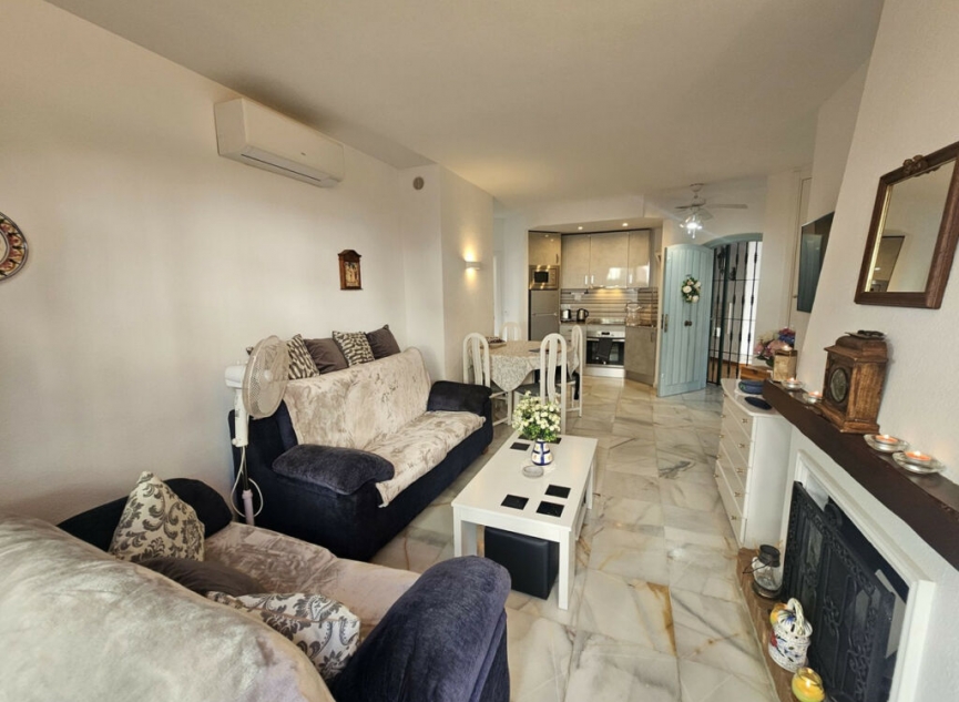 Resale - Apartment -
Calahonda