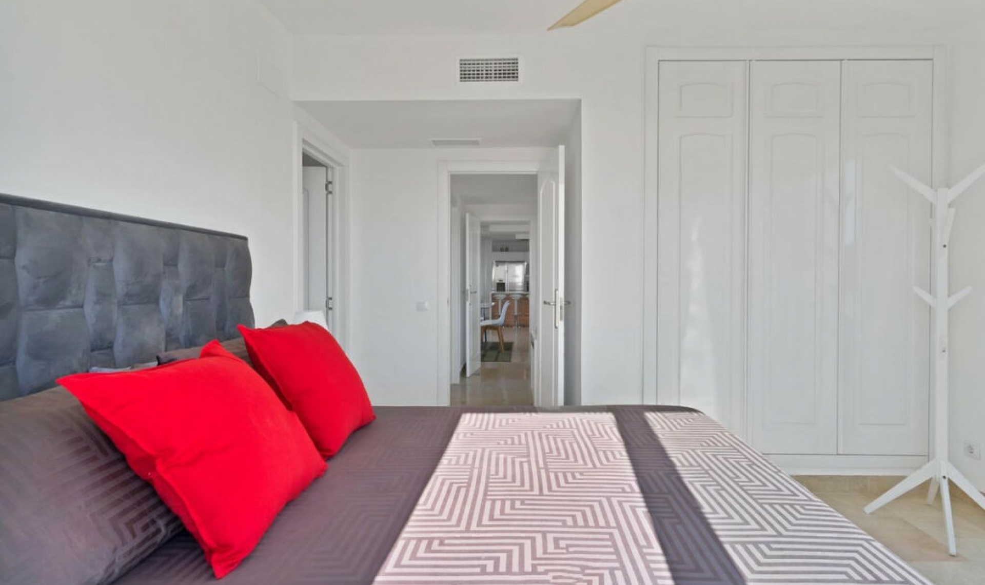Resale - Apartment -
Calahonda