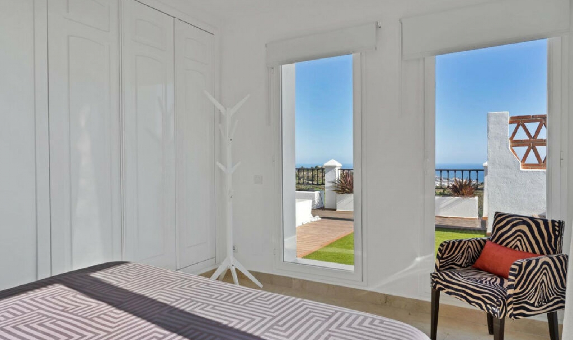 Resale - Apartment -
Calahonda