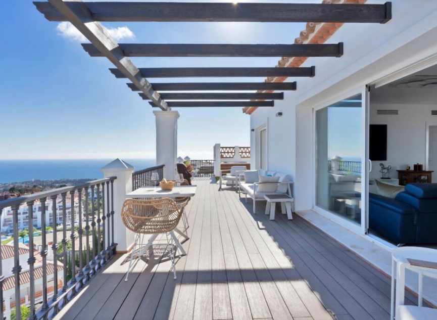 Resale - Apartment -
Calahonda