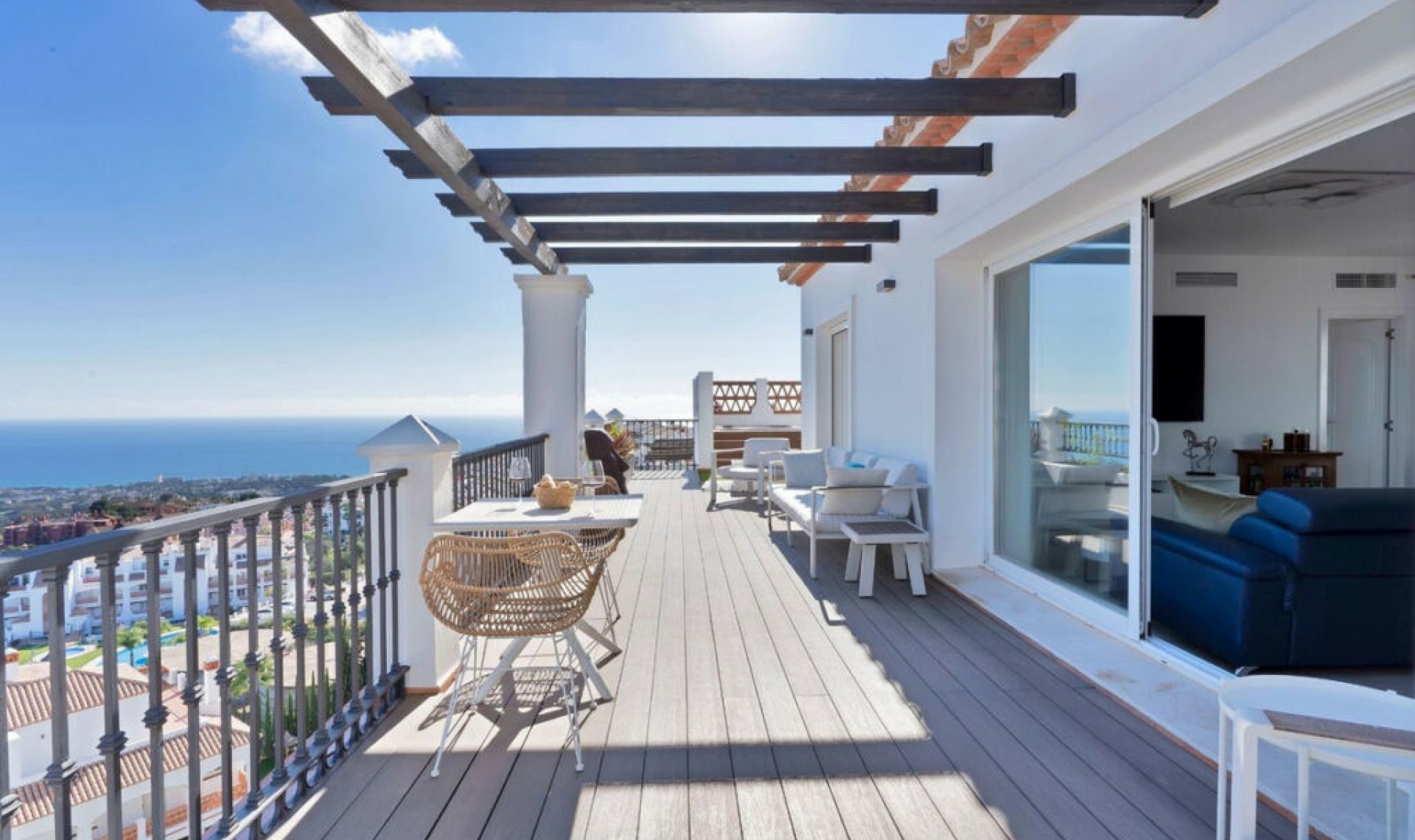 Resale - Apartment -
Calahonda