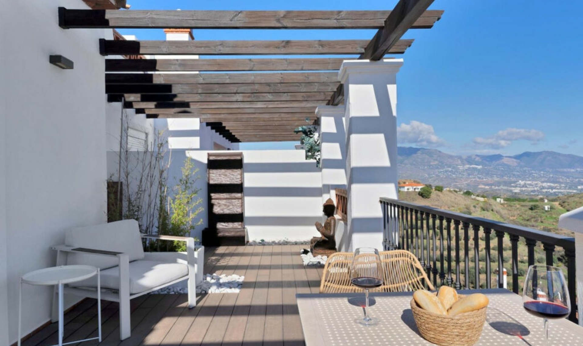 Resale - Apartment -
Calahonda