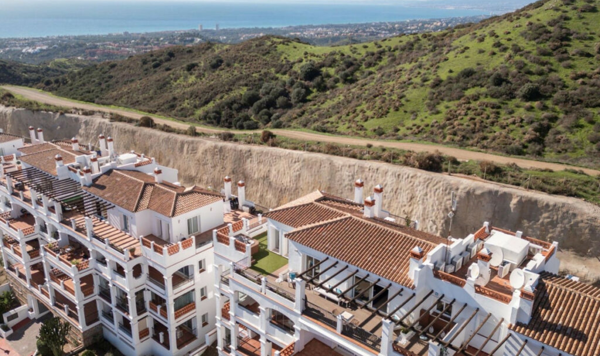 Resale - Apartment -
Calahonda