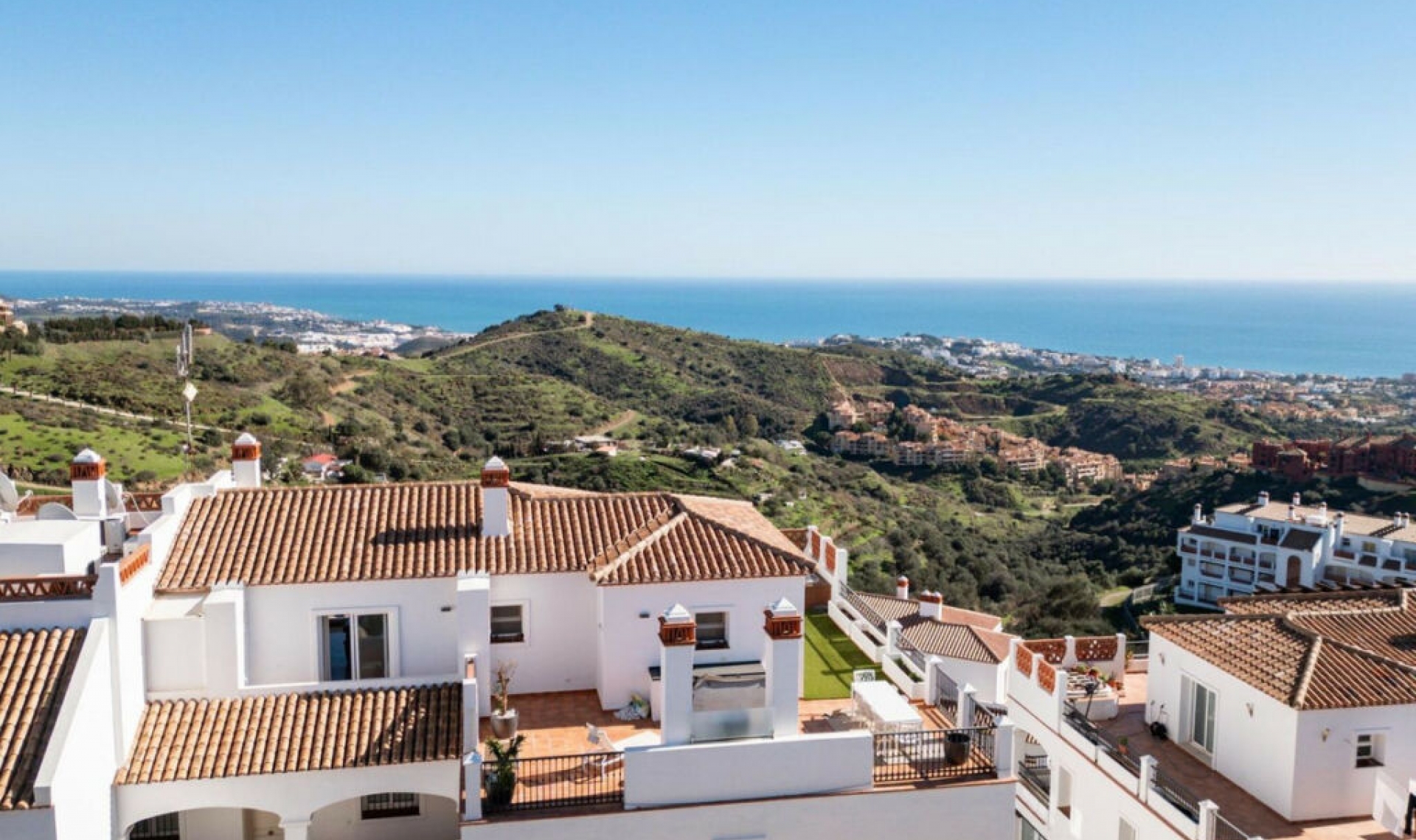 Resale - Apartment -
Calahonda