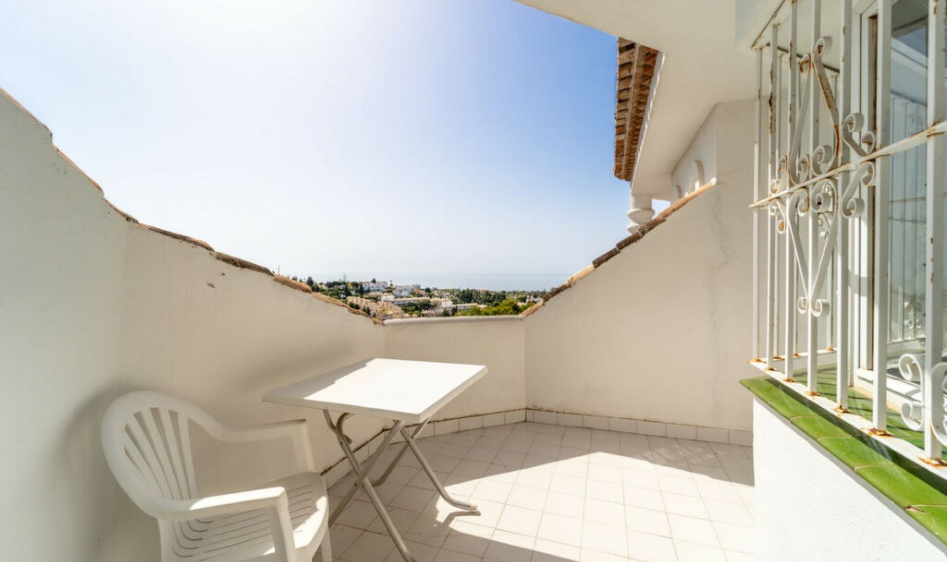 Resale - Apartment -
Calahonda