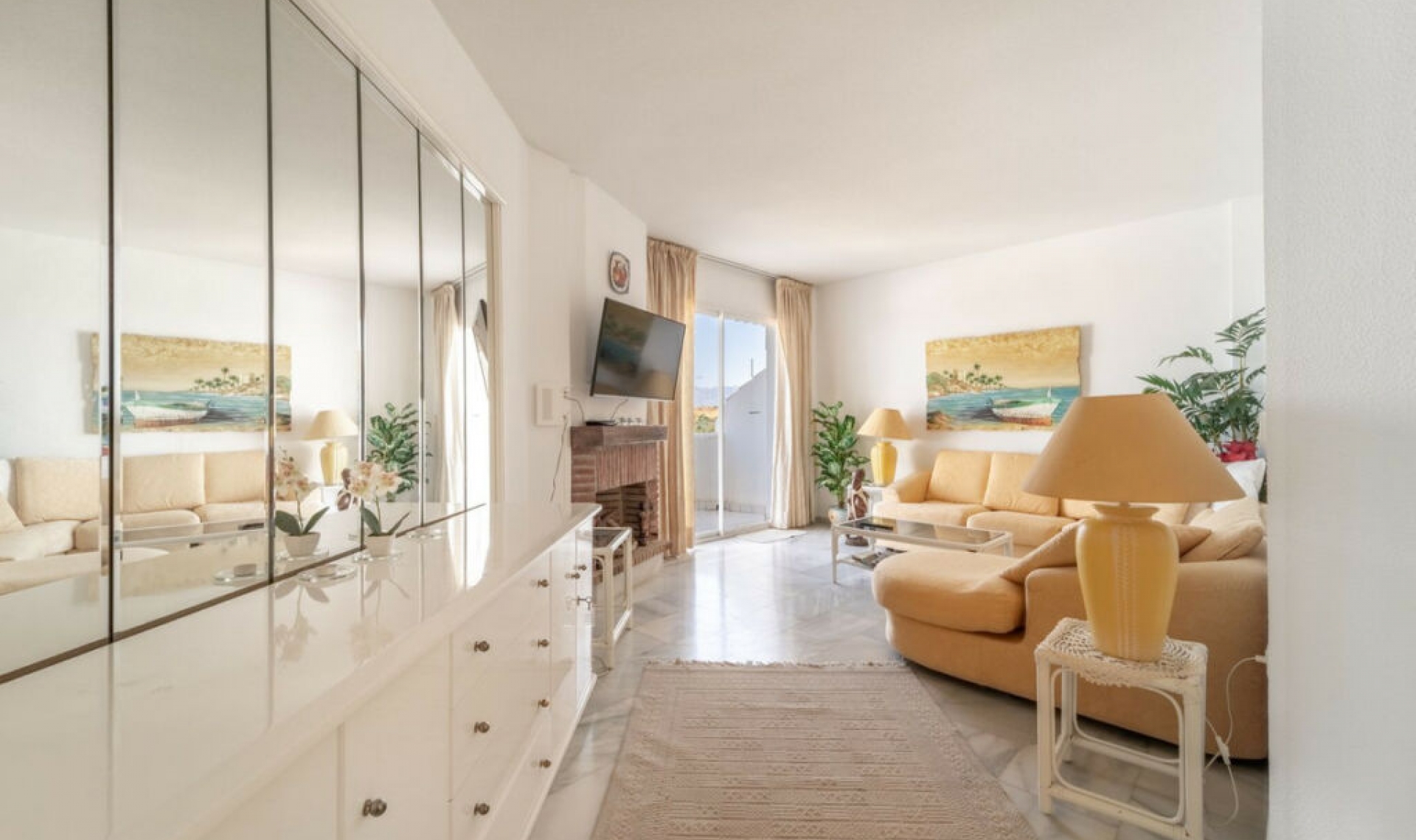 Resale - Apartment -
Calahonda