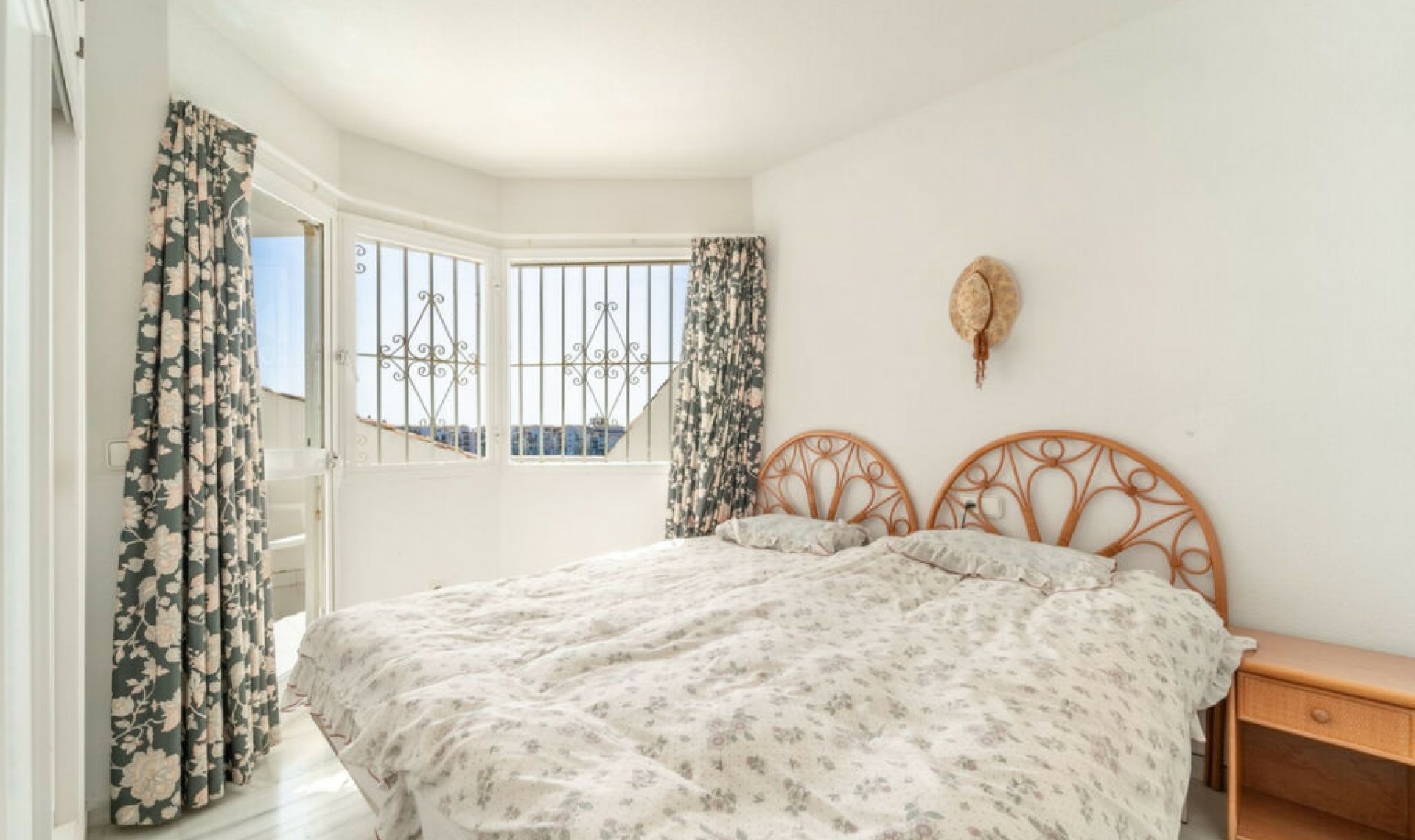 Resale - Apartment -
Calahonda