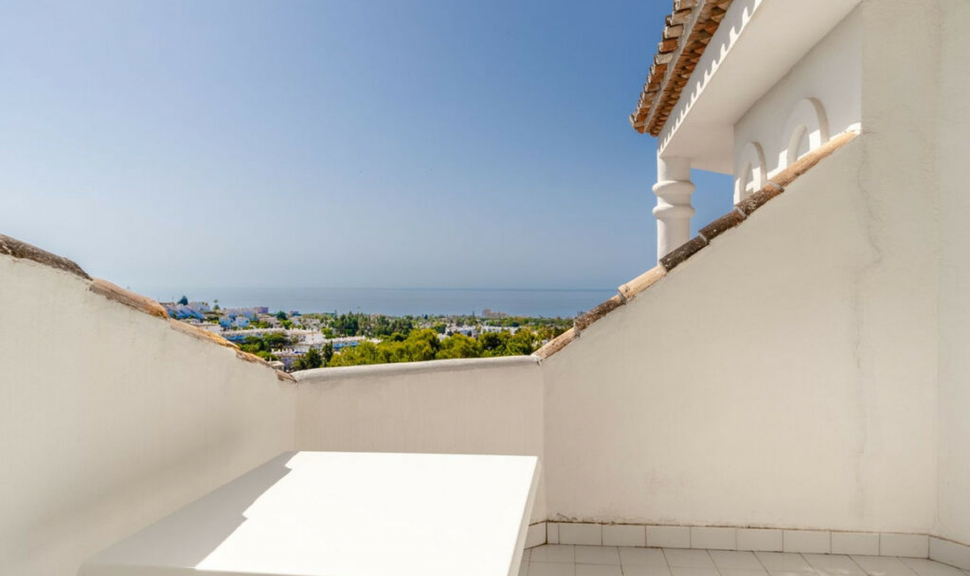 Resale - Apartment -
Calahonda