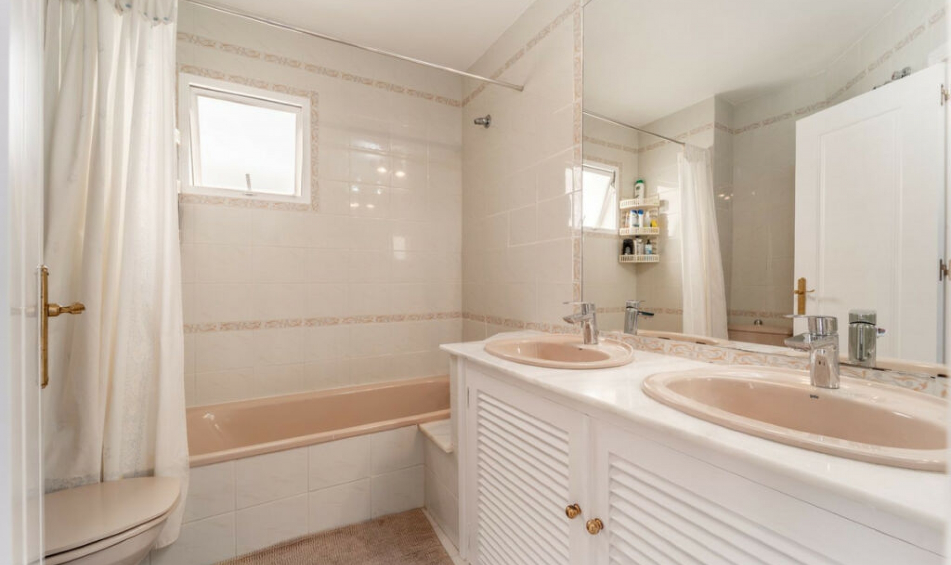 Resale - Apartment -
Calahonda