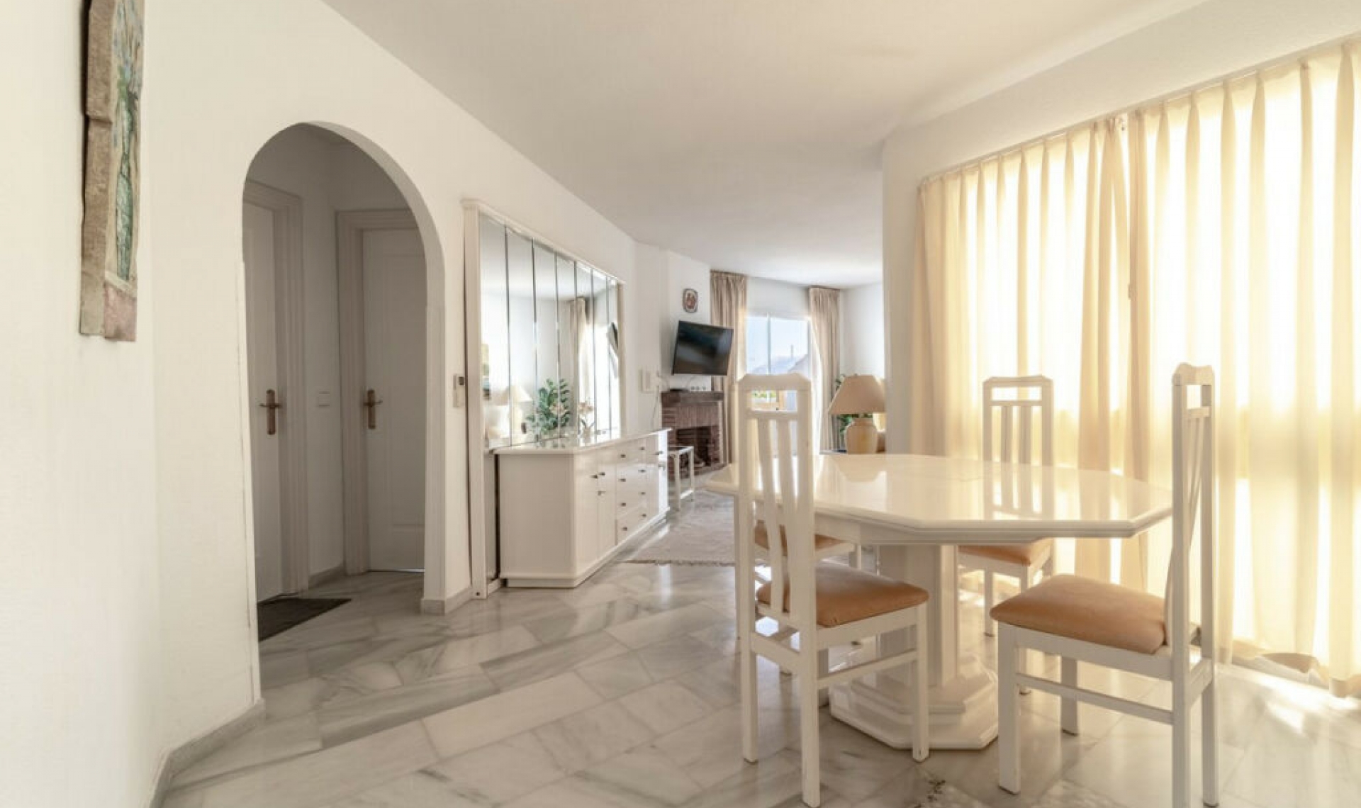 Resale - Apartment -
Calahonda