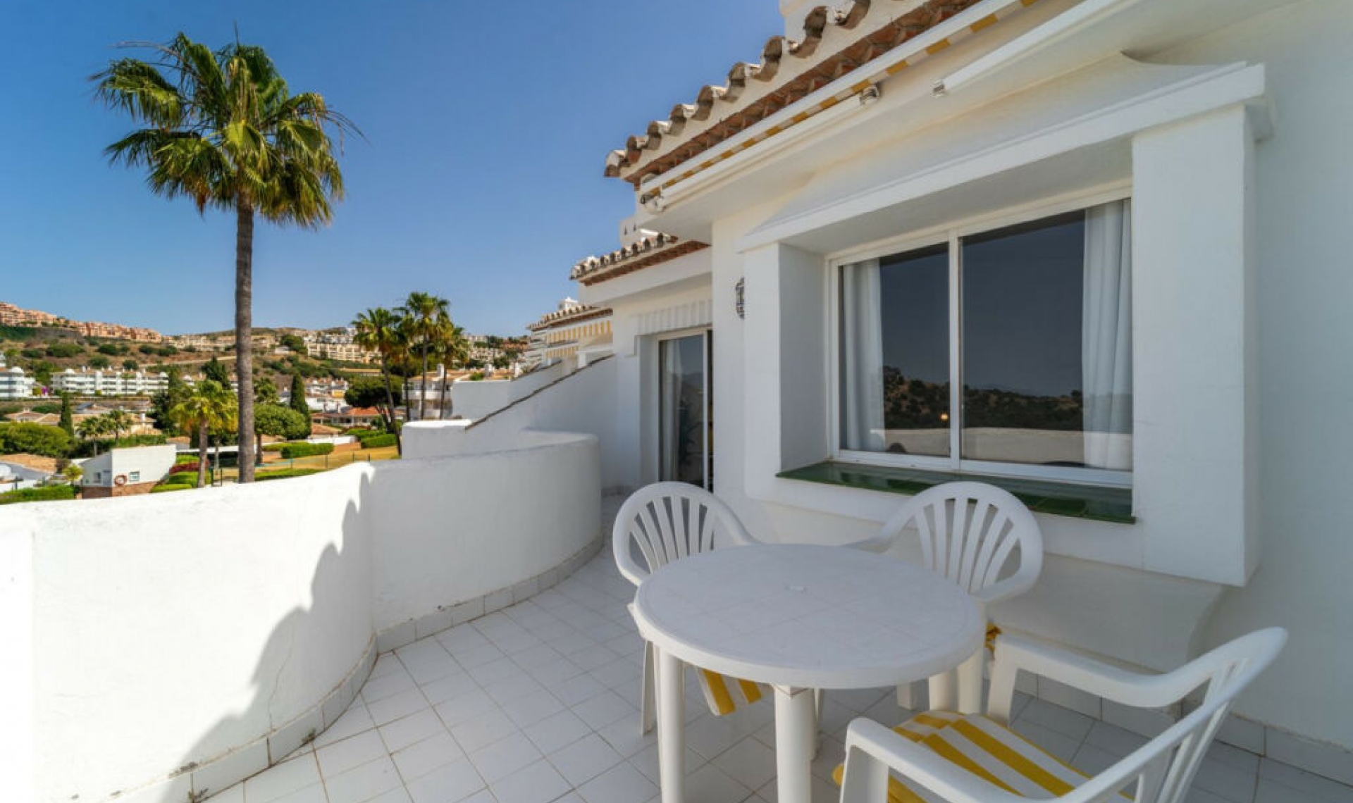 Resale - Apartment -
Calahonda