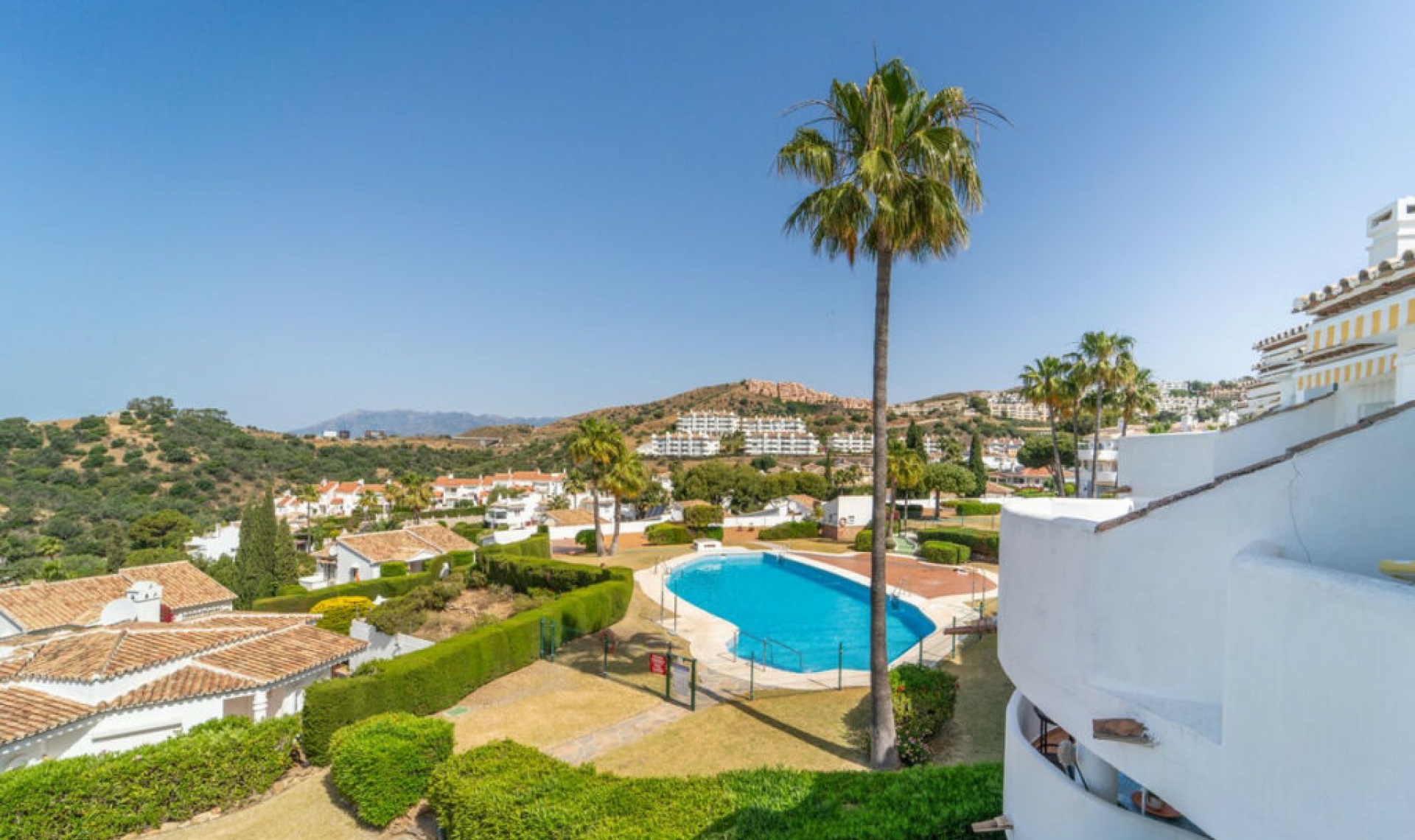 Resale - Apartment -
Calahonda