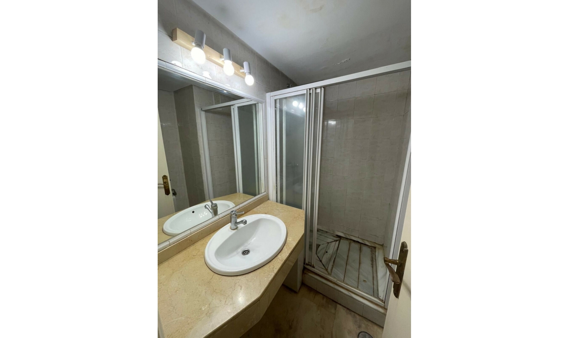 Resale - Apartment -
Calahonda