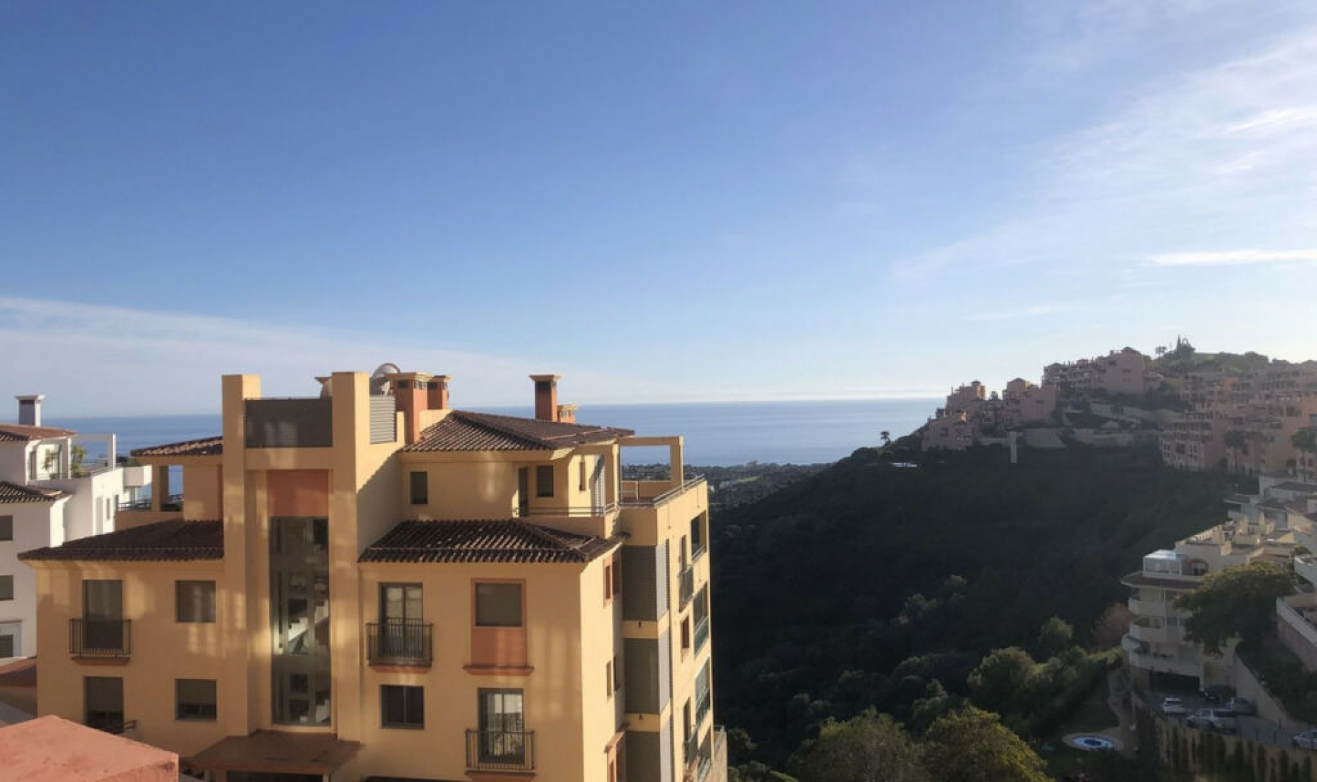 Resale - Apartment -
Calahonda