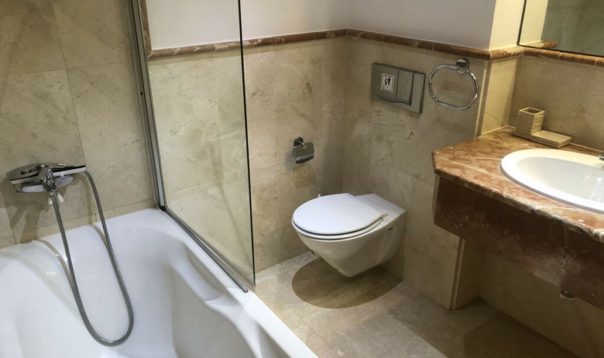 Resale - Apartment -
Calahonda