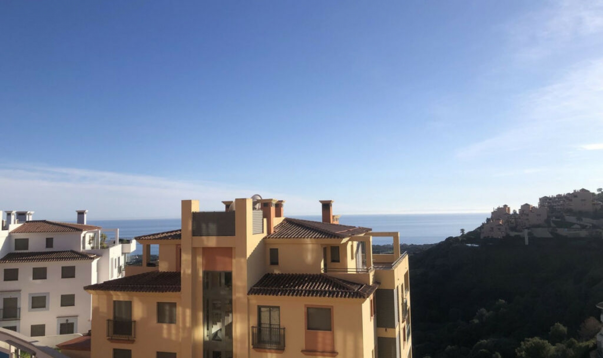 Resale - Apartment -
Calahonda