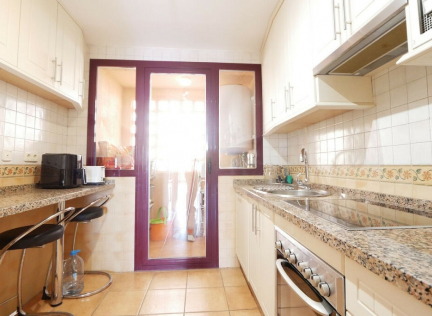Resale - Apartment -
Calahonda
