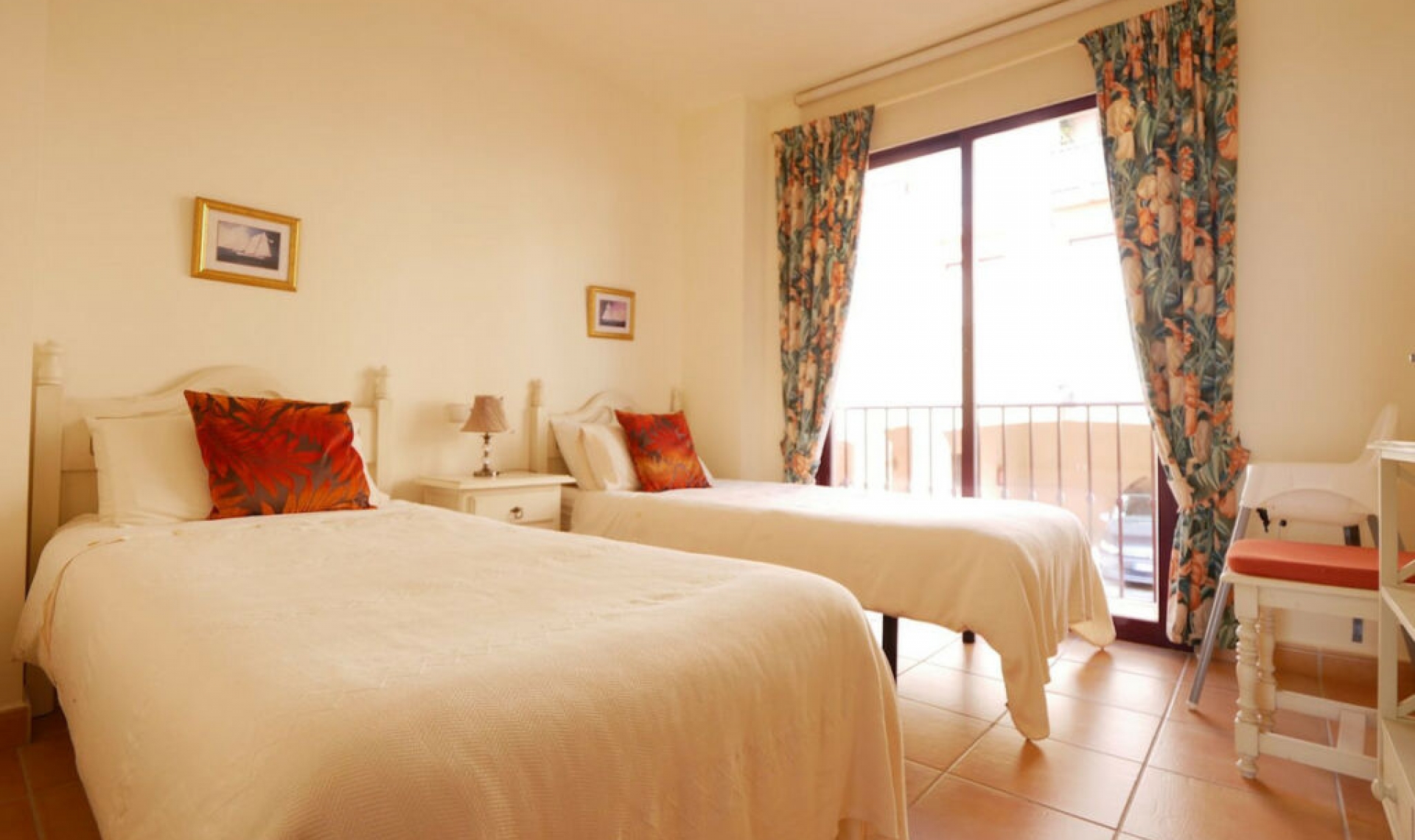 Resale - Apartment -
Calahonda