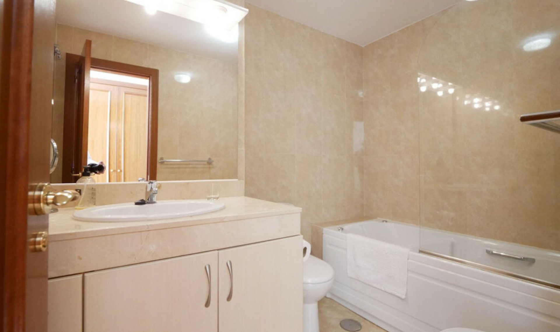 Resale - Apartment -
Calahonda