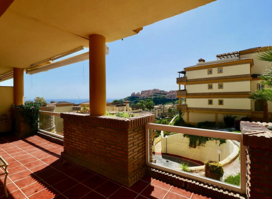 Resale - Apartment -
Calahonda