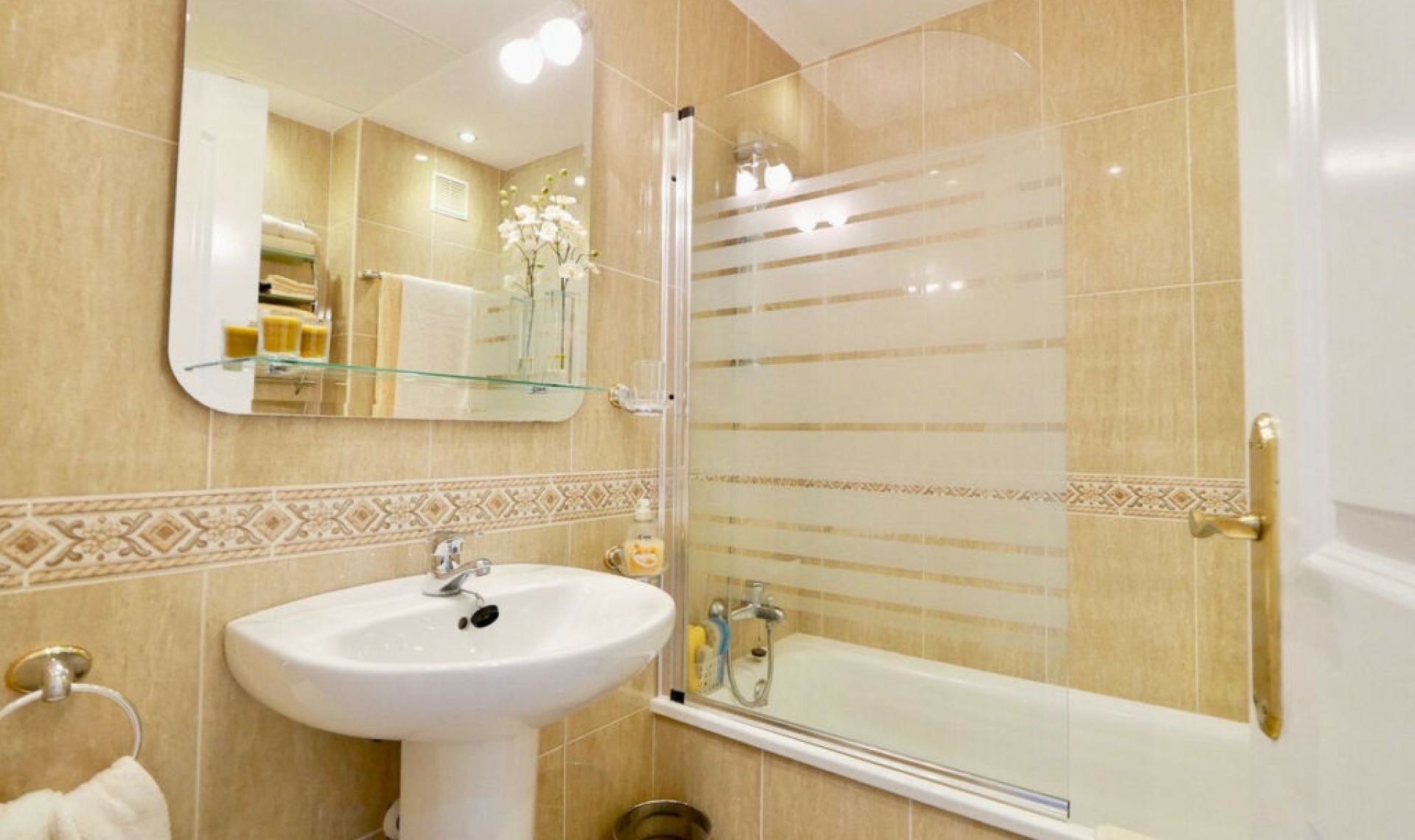 Resale - Apartment -
Calahonda