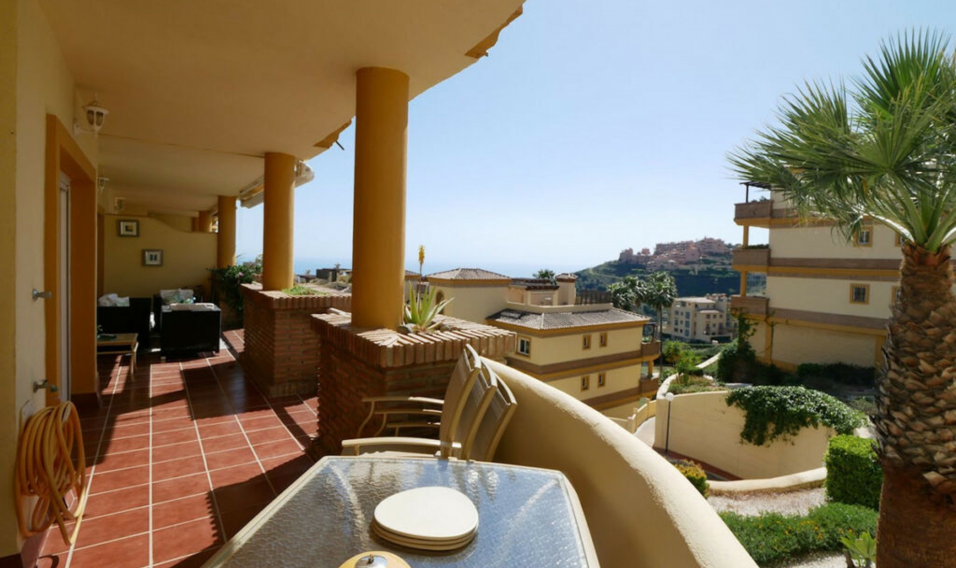 Resale - Apartment -
Calahonda