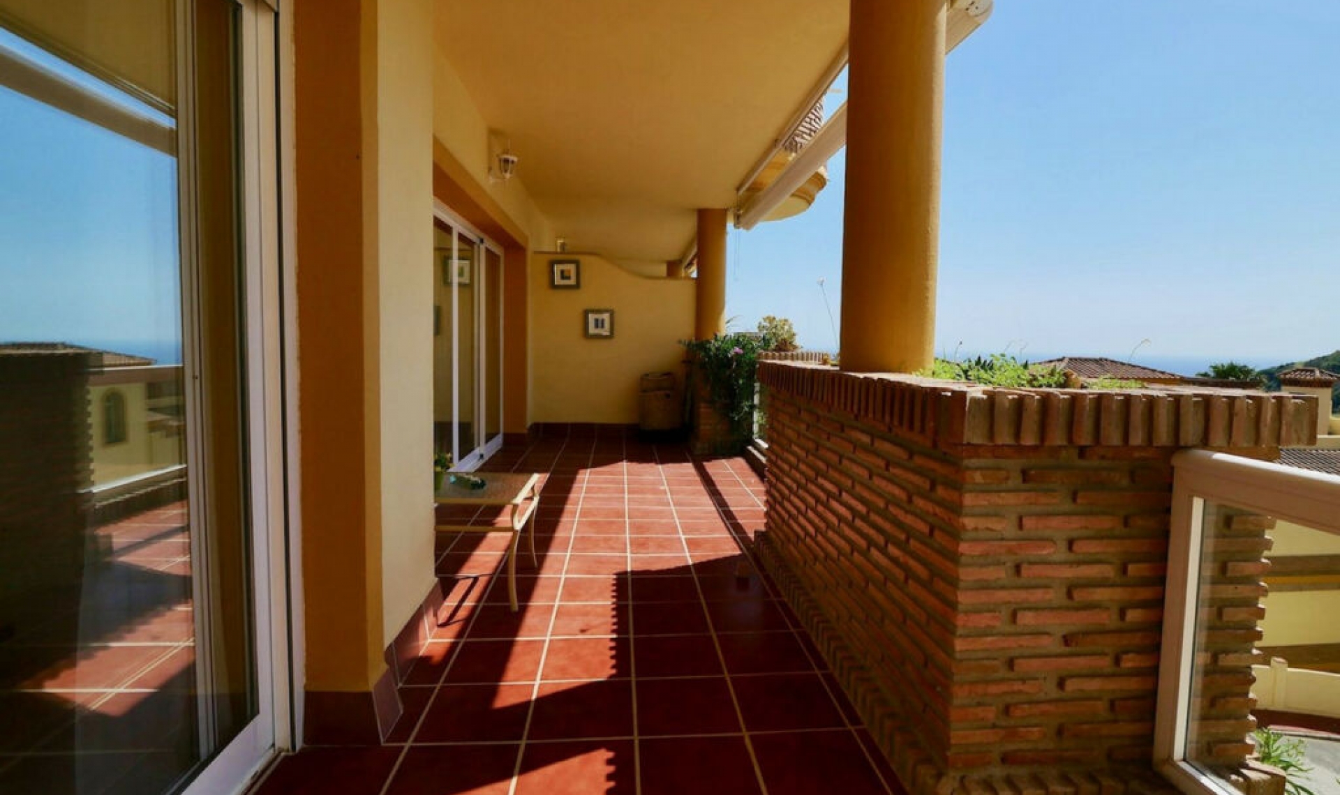 Resale - Apartment -
Calahonda