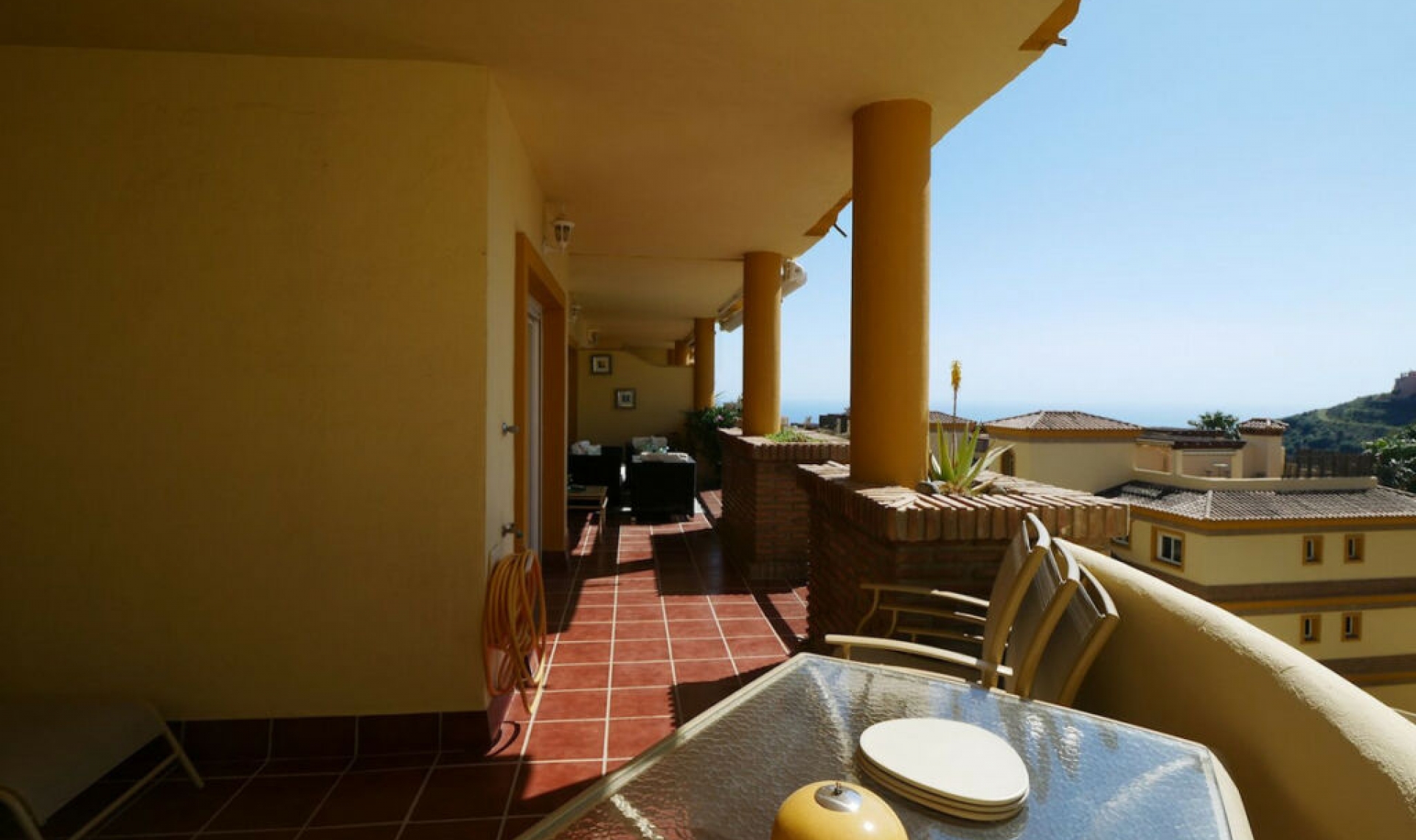 Resale - Apartment -
Calahonda