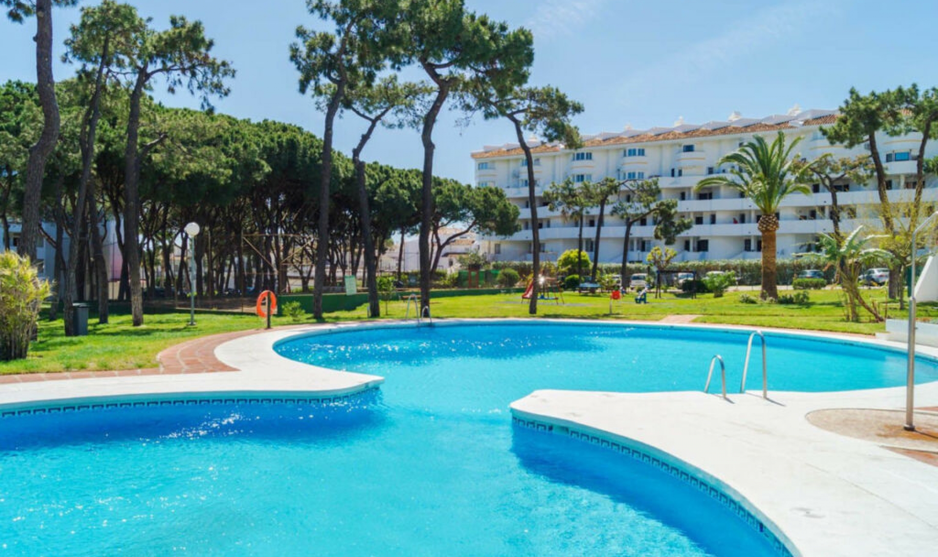 Resale - Apartment -
Calahonda
