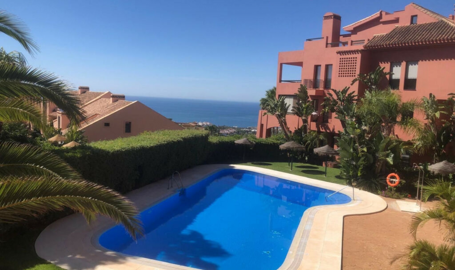 Resale - Apartment -
Calahonda