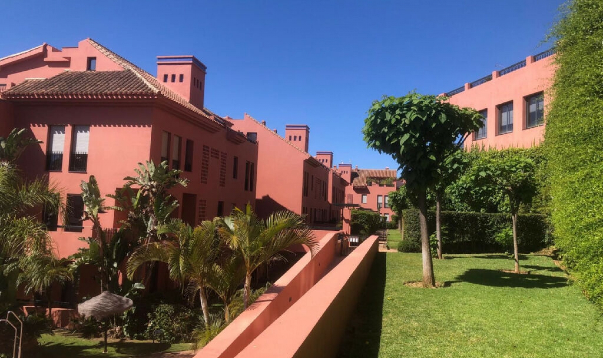 Resale - Apartment -
Calahonda