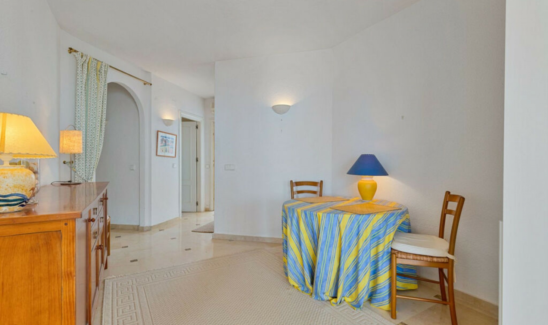 Resale - Apartment -
Calahonda