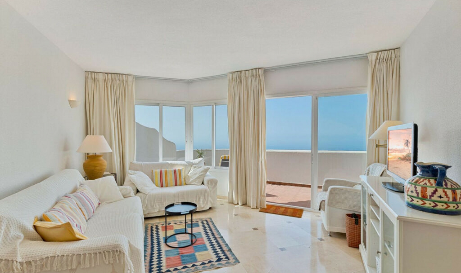 Resale - Apartment -
Calahonda