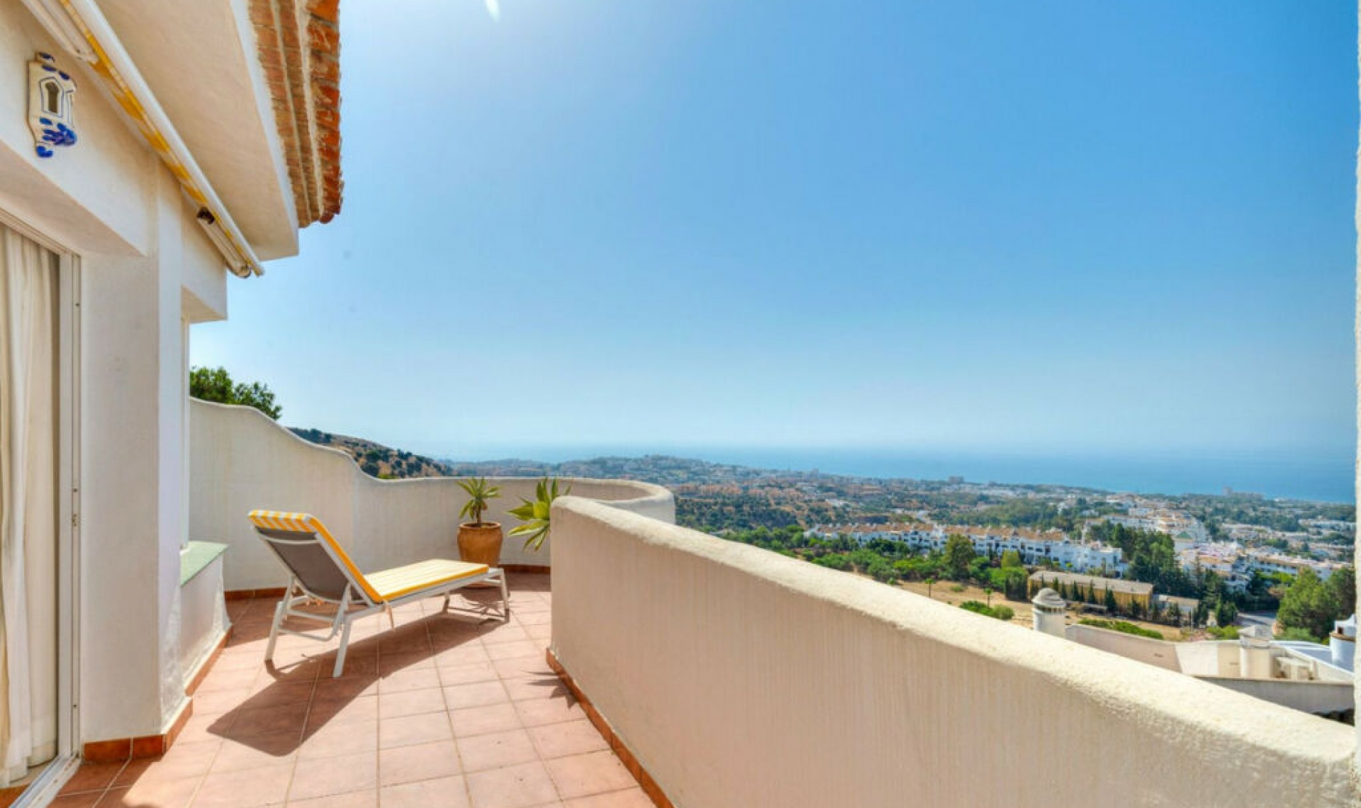 Resale - Apartment -
Calahonda