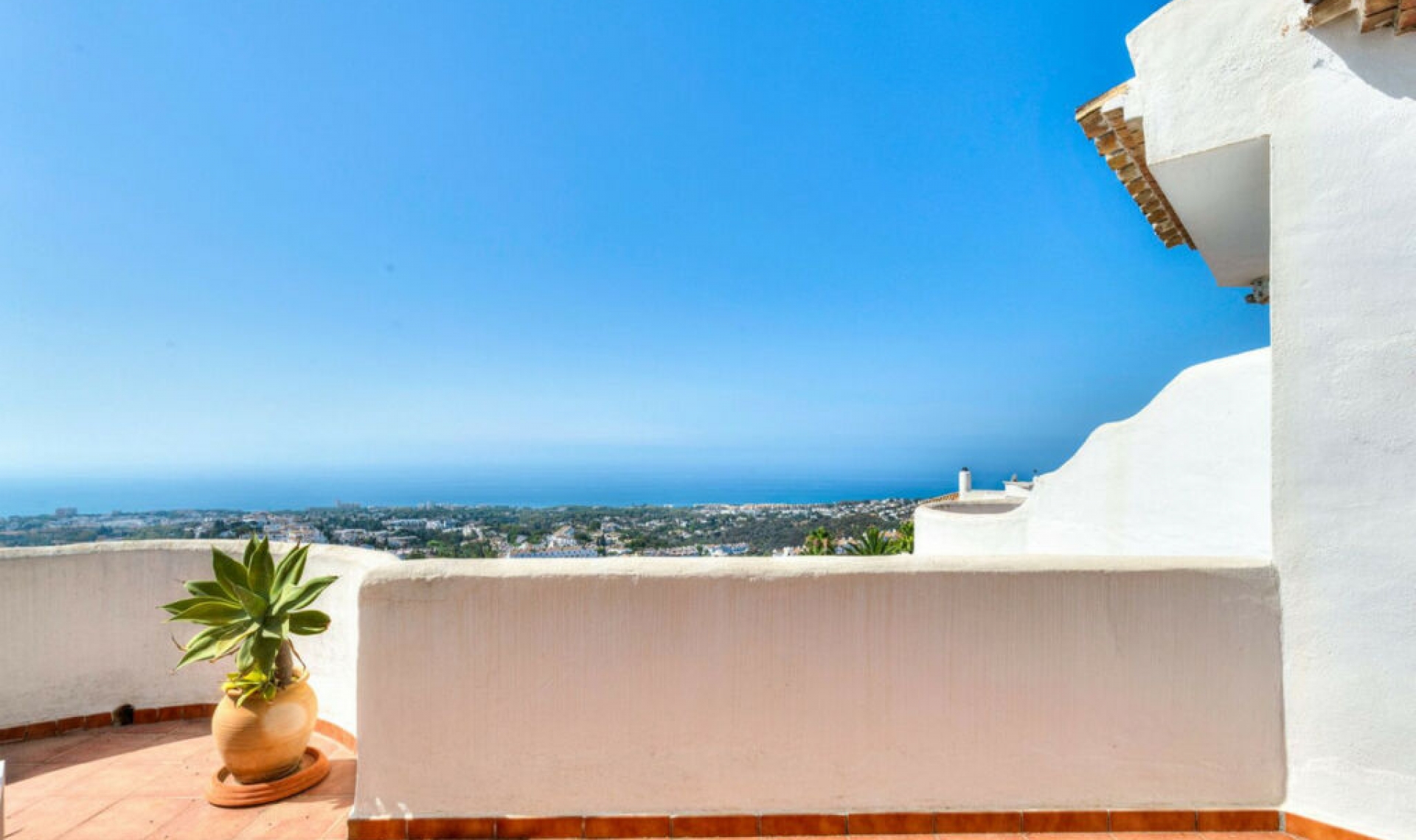 Resale - Apartment -
Calahonda