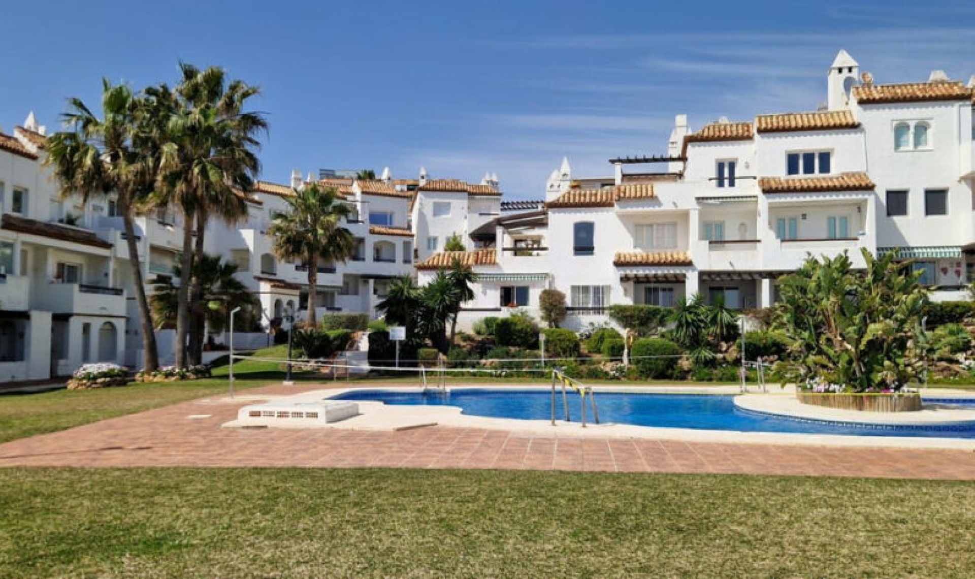 Resale - Apartment -
Calahonda