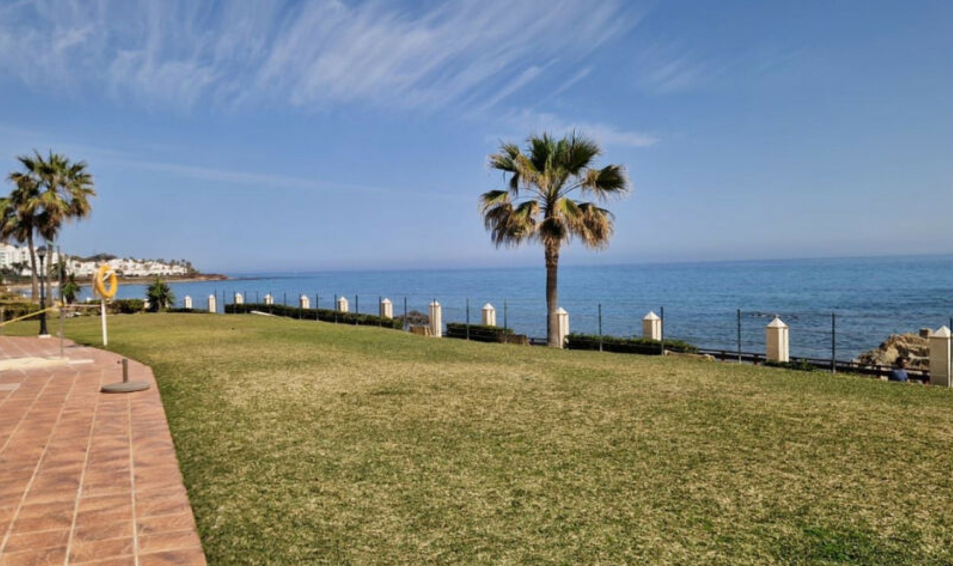 Resale - Apartment -
Calahonda