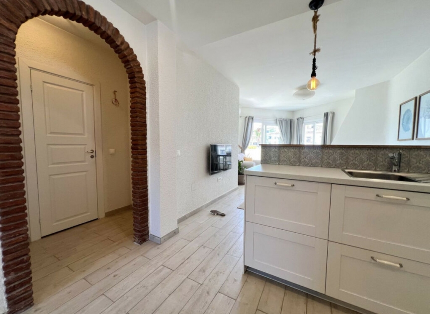 Resale - Apartment -
Calahonda