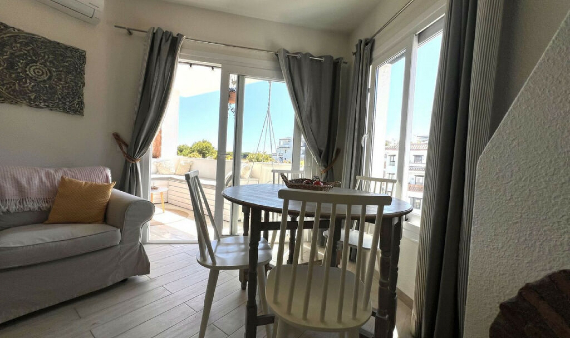 Resale - Apartment -
Calahonda