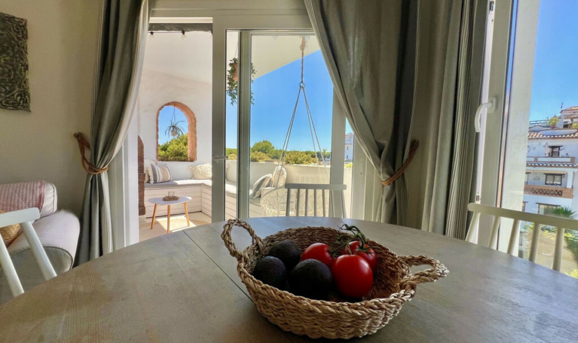 Resale - Apartment -
Calahonda