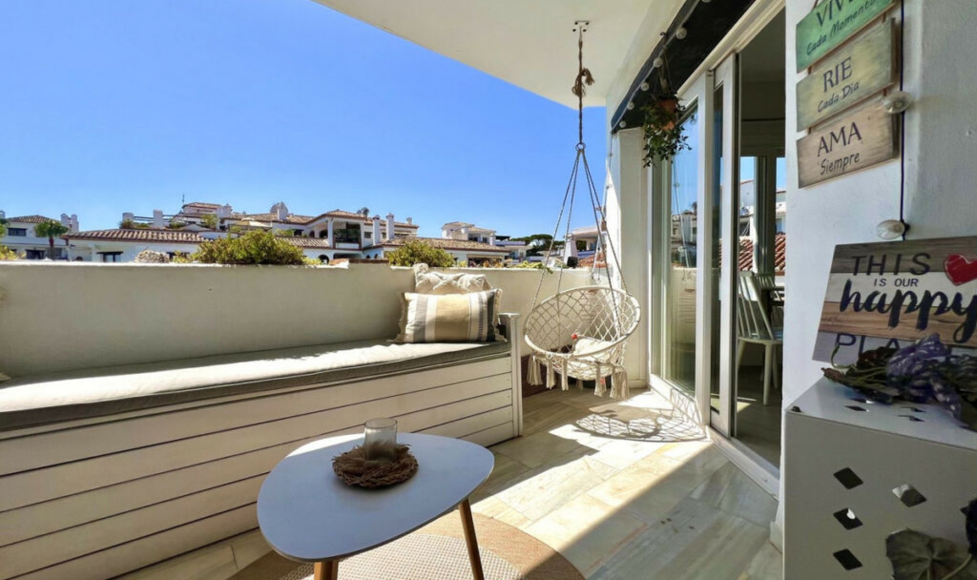 Resale - Apartment -
Calahonda