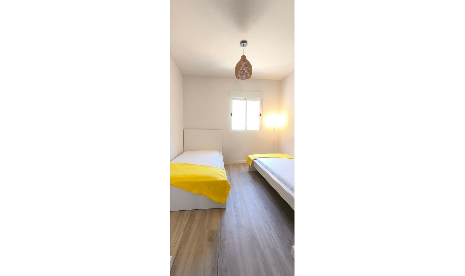 Resale - Apartment -
Calahonda