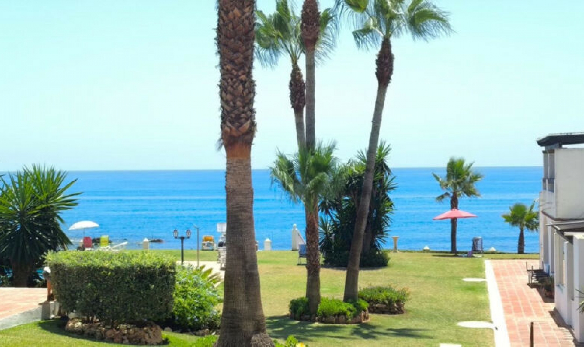 Resale - Apartment -
Calahonda