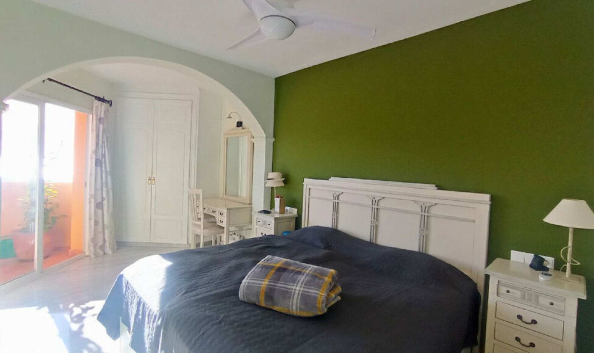 Resale - Apartment -
Calahonda