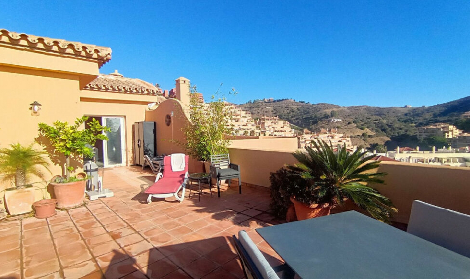 Resale - Apartment -
Calahonda