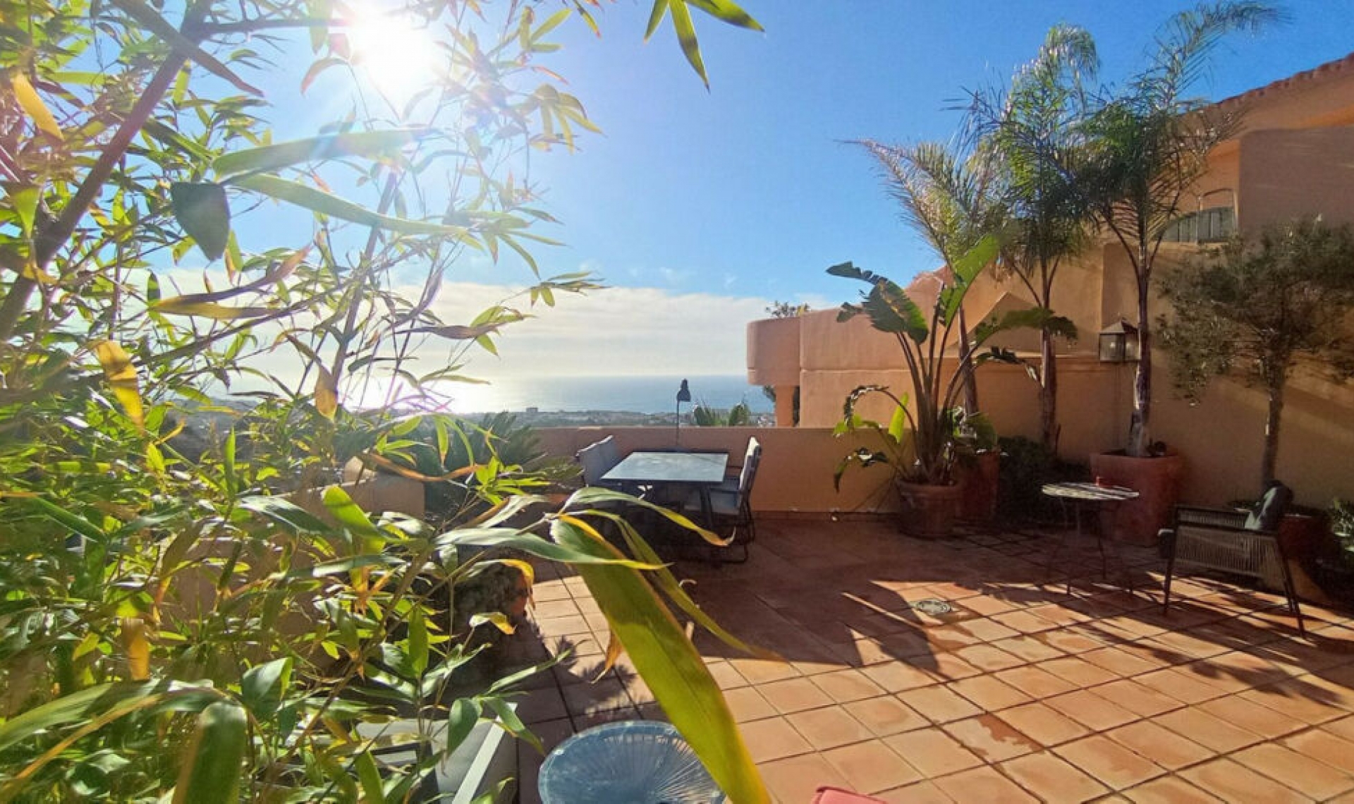 Resale - Apartment -
Calahonda