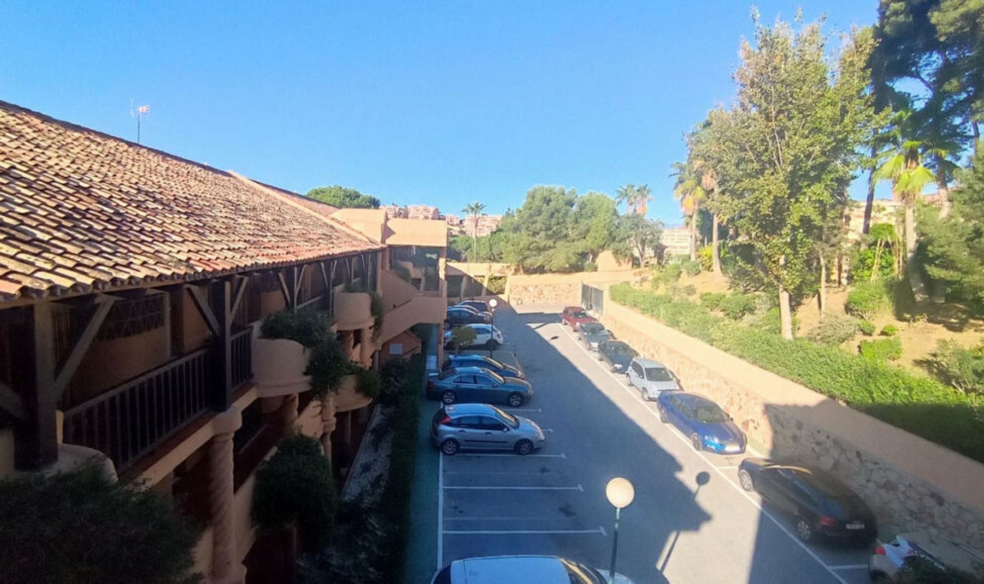 Resale - Apartment -
Calahonda
