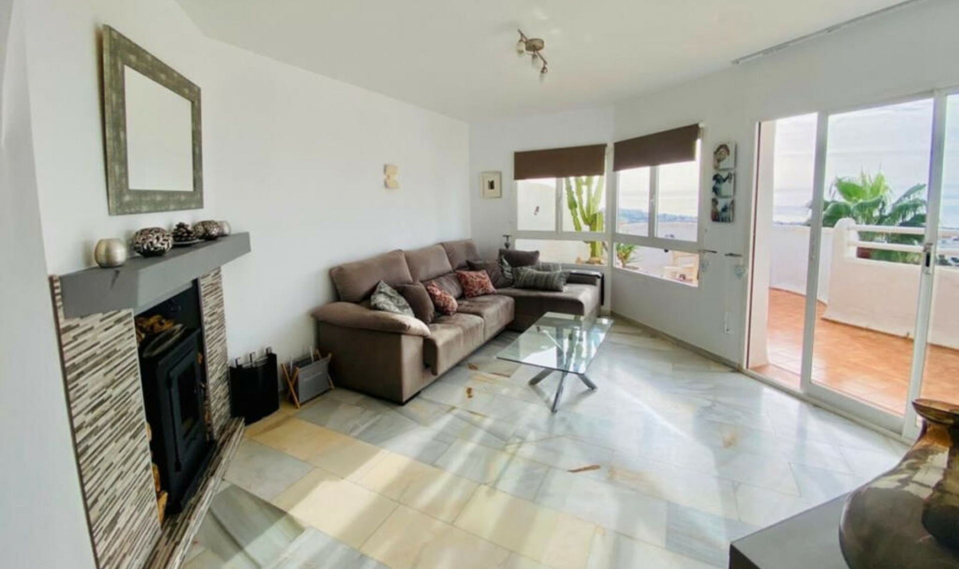 Resale - Apartment -
Calahonda