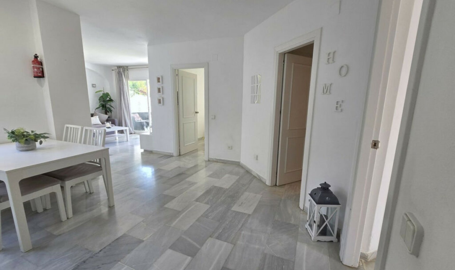 Resale - Apartment -
Calahonda