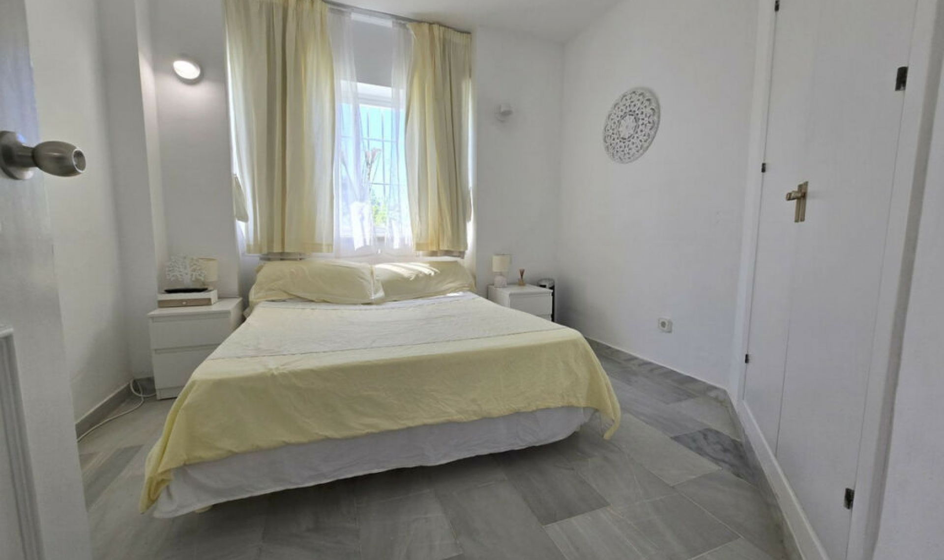 Resale - Apartment -
Calahonda